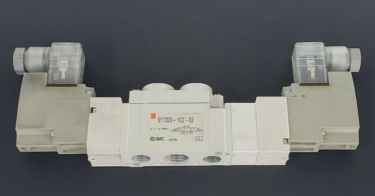 Used SMC SY7320-1DZ-02 SOLENOID VALVE ASSY 0.2-0.7MPa 100VAC 50/60HZ SY73201DZ02