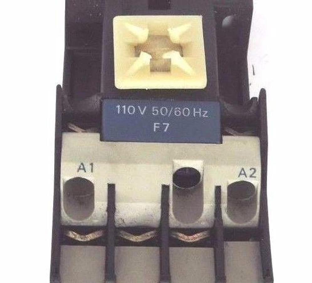 Used TELEMECANIQUE LC1-D1610F7 REVERSING CONTACTOR 110V, 50/60HZ, LC1D1610