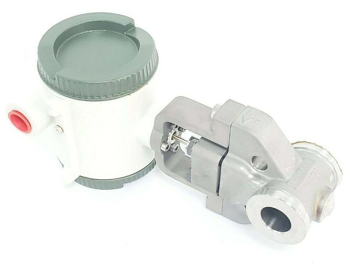 Used YOKOGAWA YF102-AAUB1A-S3S3-E /FMF YF102 VORTEX FLOWMETER 24V DC NEW