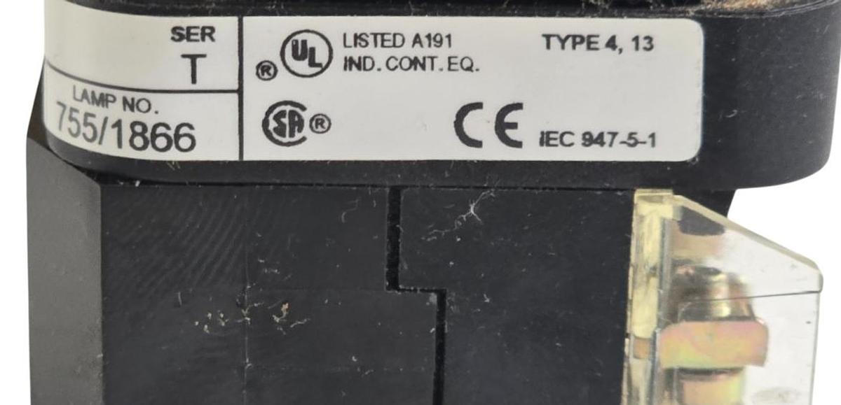 Used ALLEN BRADLEY 800T-PB16 /T 30mm PUSH BUTTON 120V w/GUARD AND GREEN LENS NSNP