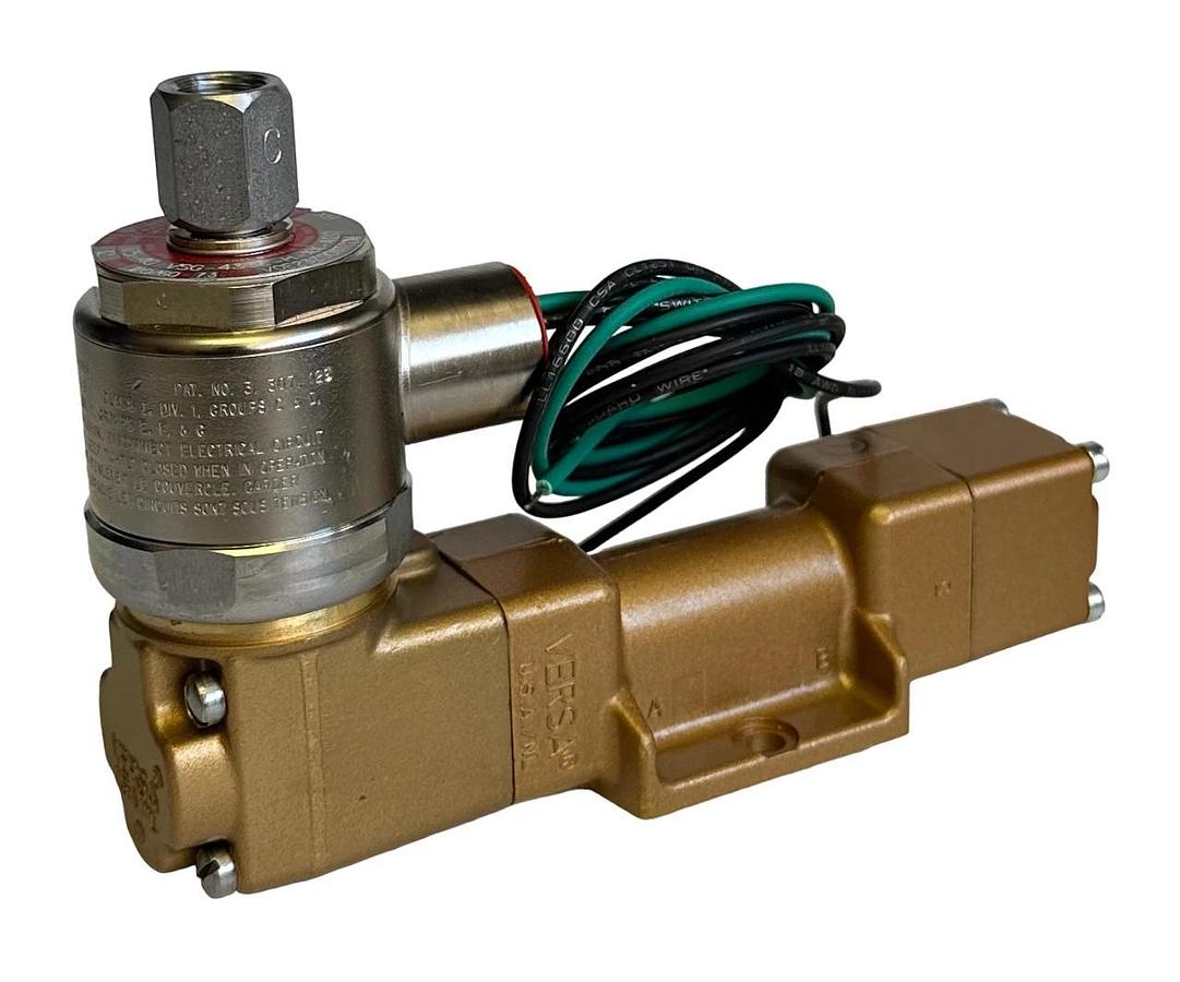 NEW VERSA VALVE VSG-4332-H-XX-A120 / VSG4332HXXA120 4-WAY VALVE 2-POSITION 120V