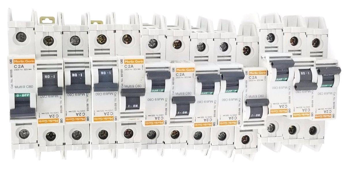 Used LOT OF 13 NEW MERLIN GERIN MULTI 9 C60 CIRCUIT BREAKERS 2AMP 1POLE 240VAC, 60103
