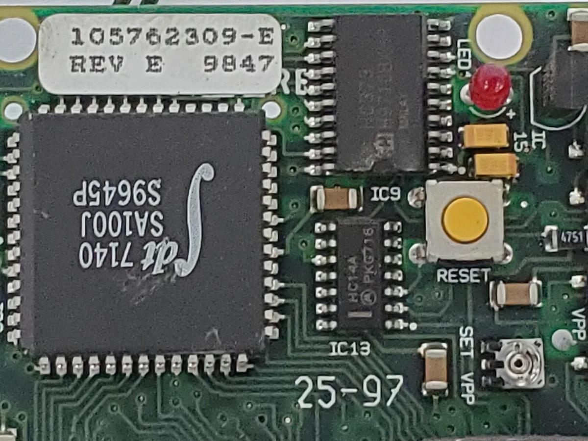 Used NEW BOSTON FINCOR 105762309-E INTERFACE BOARD REV. E 106295901M0S-EFM1 V: 1.6