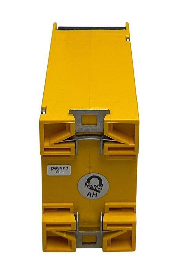 BENDER IR145Y-423 / B91036517 INSULATION MONITORING ISOMETER D129 V2.32 NSMP
