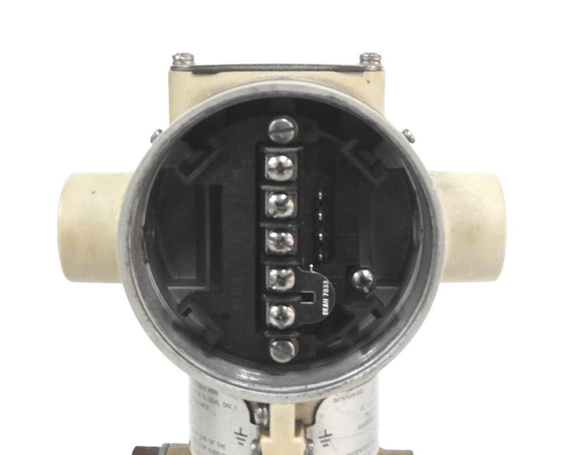 Used HONEYWELL STD930 PRESSURE TRANSDUCER 0-30PSI, STD930-A1A-00000-F1D3-3138