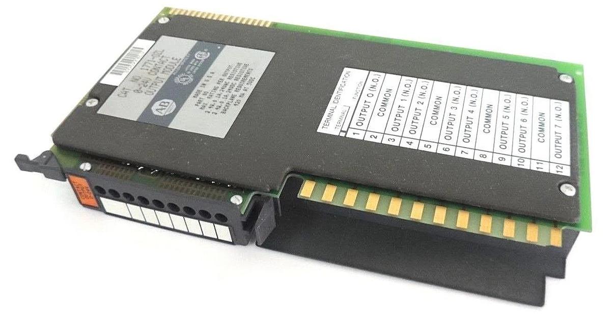 Used ALLEN BRADLEY 1771-OZL CONTACT OUTPUT MODULE 1771OZL, 0-24V
