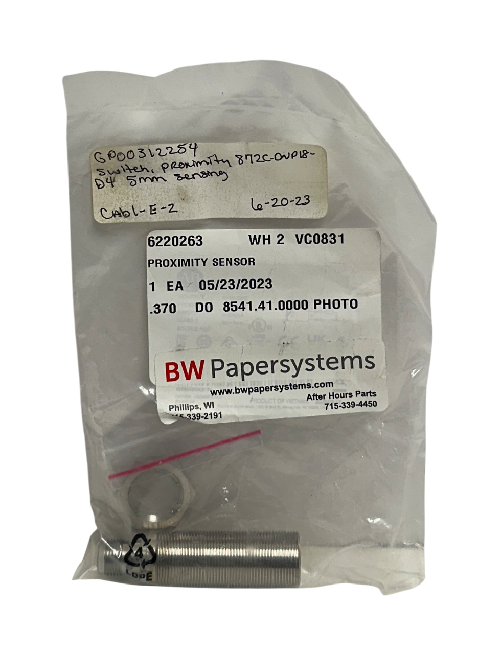 ALLEN BRADLEY 872C-D5NP18-D4 /F BULLETIN 872C INDUCTIVE PROXIMITY SENSOR NSFS