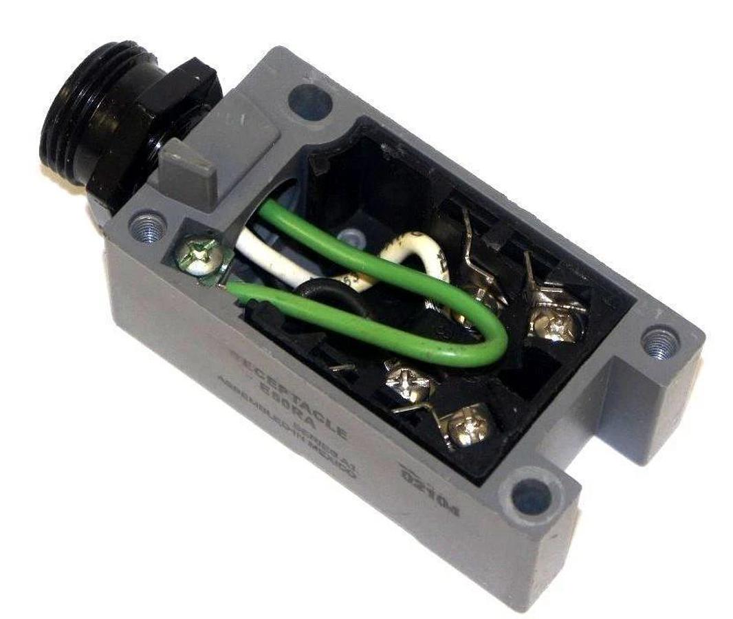 Used CUTLER HAMMER E50RA LIMIT SWITCH RECEPTACLE, SER A1, E50-RA