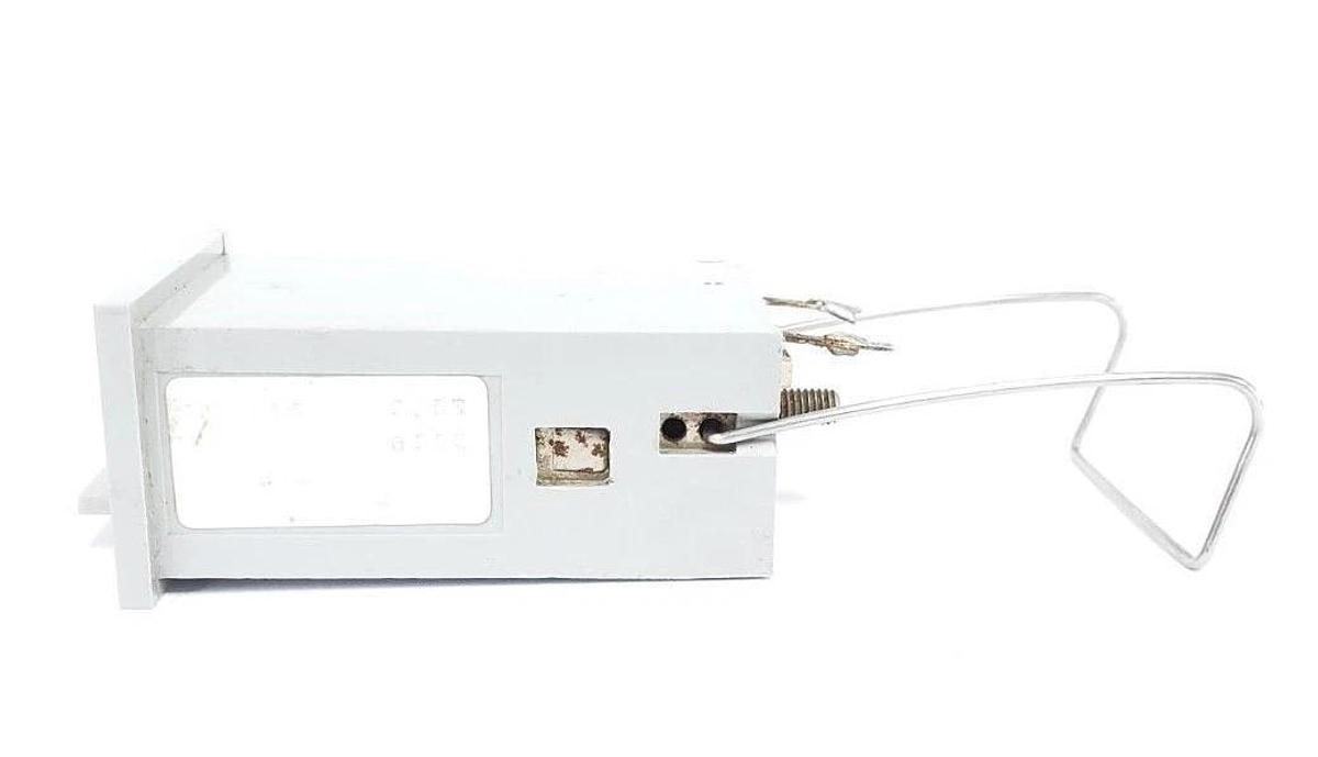 Used SODECO 8202 5-DIGIT COUNTER 2.5W, 24VDC, FT 115