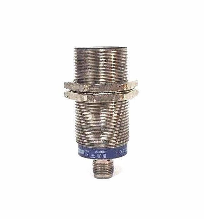 Used TELEMECANIQUE XS1M30PA370D INDUCTIVE SENSOR 48VDC, 200MA