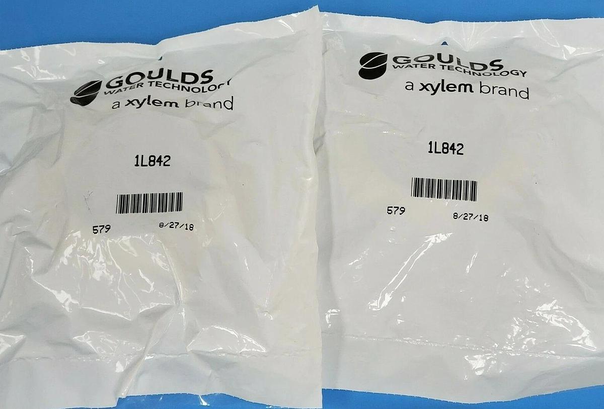 Used LOT OF 2 NEW GOULDS WATER TECHNOLOGY 1L842 UPPER HOLDERS SV1-5 A316