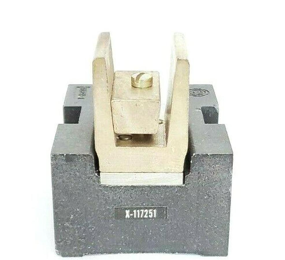 Used NEW ALLEN BRADLEY F-15235 FUSE BLOCK X-117251