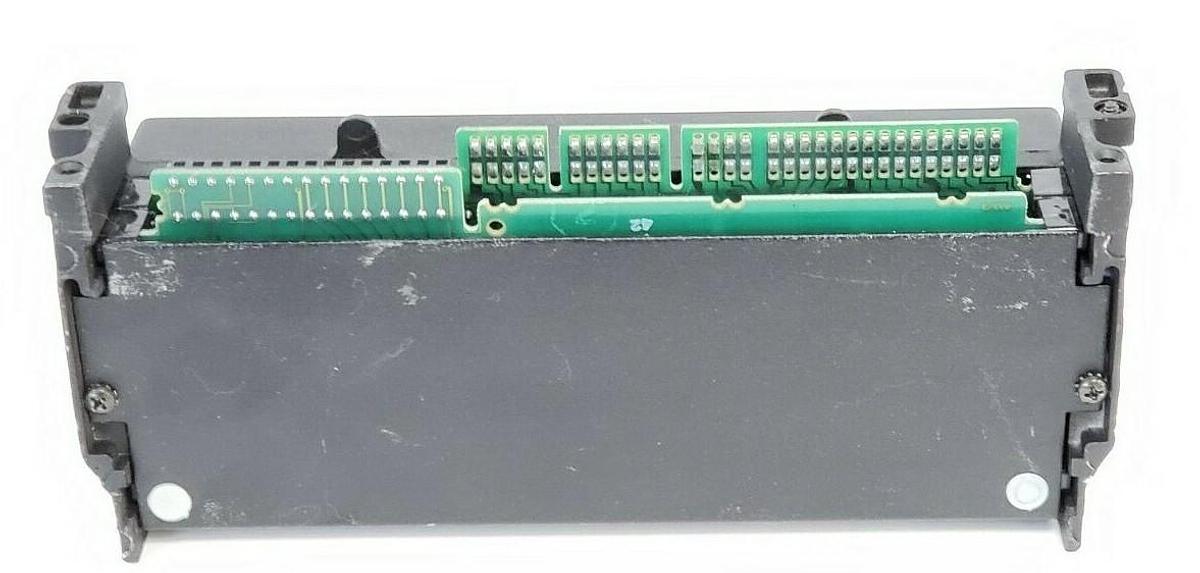Used GE FANUC IC660EBD024 ELECTR. MODULE 2/24 VDC SOURCE I/O 32 CIRCUIT