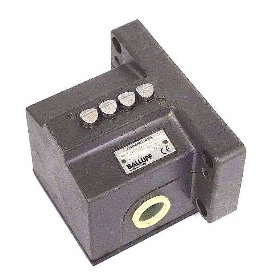Used BALLUFF BNS-519-D04-D12-100-10-FD PROXIMITY SWITCH 240VAC, 6A, BNS519D04D12100