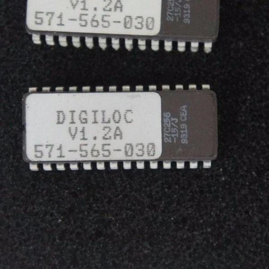 Used GENERIC EPROMS (6) V1.2A 571-565-030 (2) V0.5 571-565-028, 571-565-040, 080493
