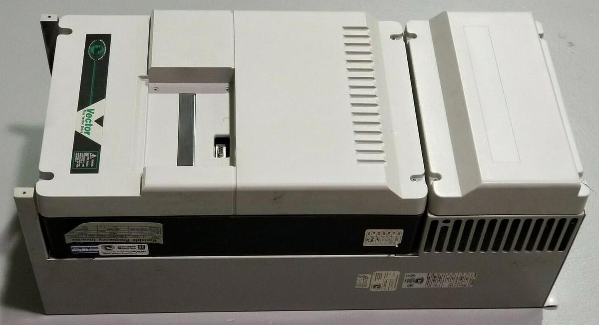 Used CONTROL TECHNIQUES V1850-KN1 FLUX VECTOR DRIVE 9800-1000-I 25HP V1850