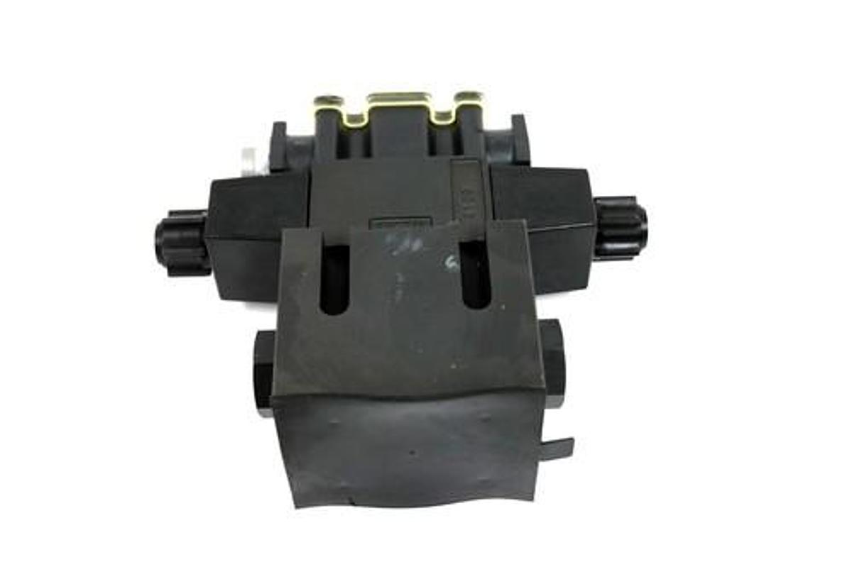 Used NEW PARKER D31VW1D4NYCF56 75 DIRECTIONAL VALVE PILOT VALVE D1VW20DNYCF56 75