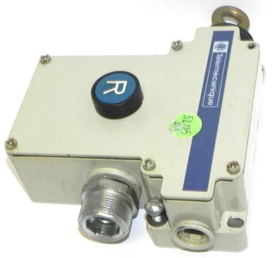 Used TELEMECANIQUE XY2CE2A190H7 CABLE PULL SWITCH XY2CE2A190H7