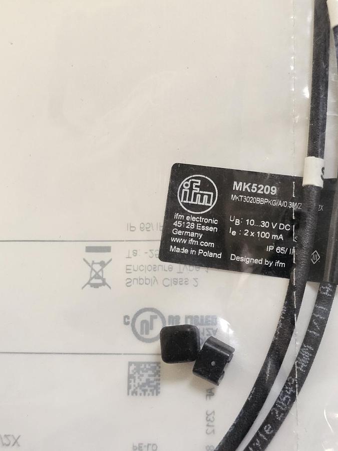 NEW IFM MKT3020BBPKG/A/0,3M/ZH/US/2X T-SLOT CYLINDER SENSOR MK5209 10...30V DC
