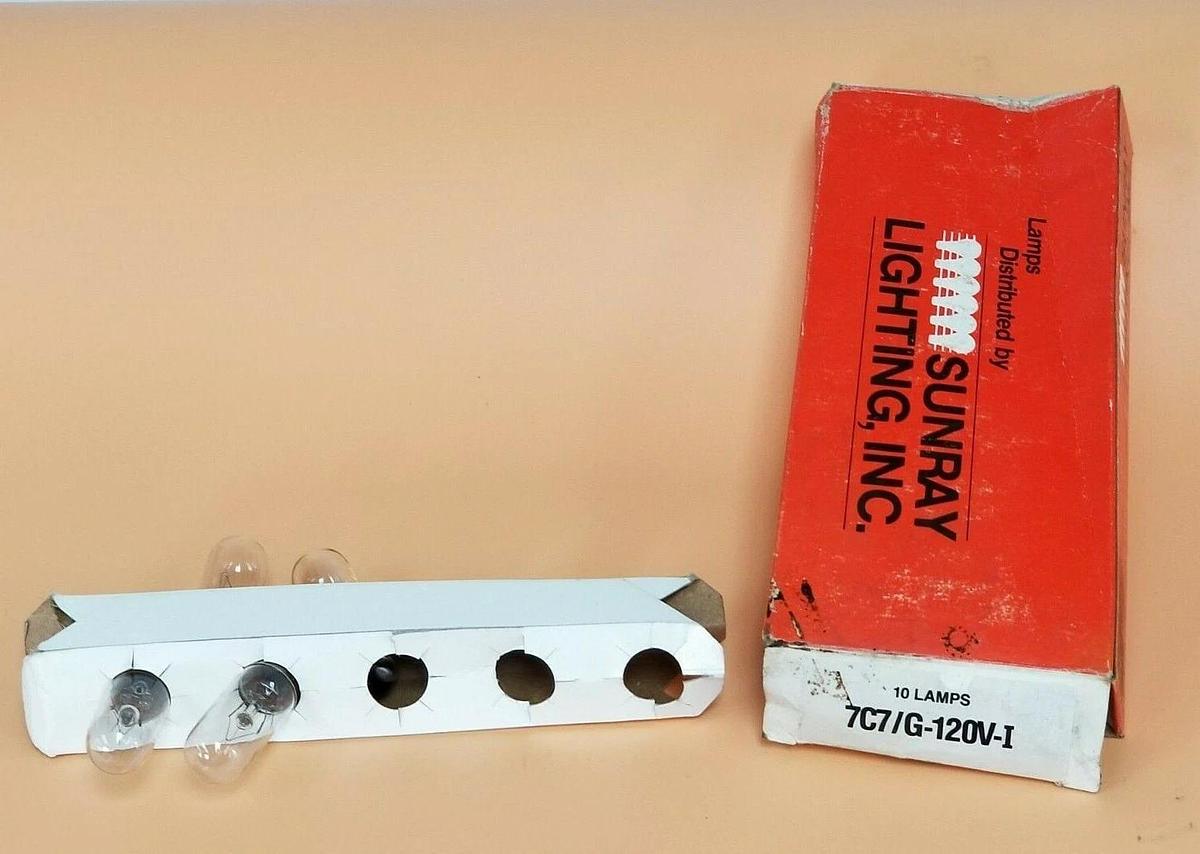 BOX OF 4 NEW SUNRAY LIGHTING 7C7/G-120V-I LAMPS