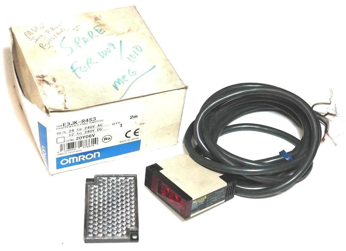 Used OMRON E3JK-R4S3 PHOTOELECTRIC SWITCH 2M, 24-240VAC,12-240VDC, E3JKR4S3