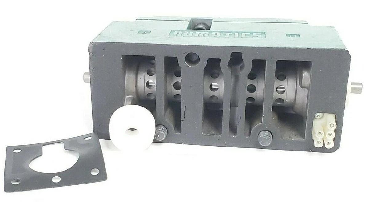 Used NUMATICS A23SS400K000030 SOLENOID VALVE 110-120/50-60HZ