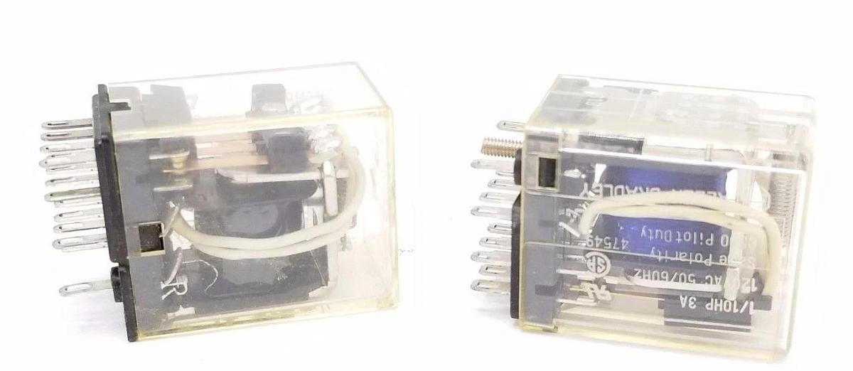 Used LOT OF 2 ALLEN BRADLEY RELAYS 700-HC14Z24 SER. A AND SER. B, 700HC14Z24