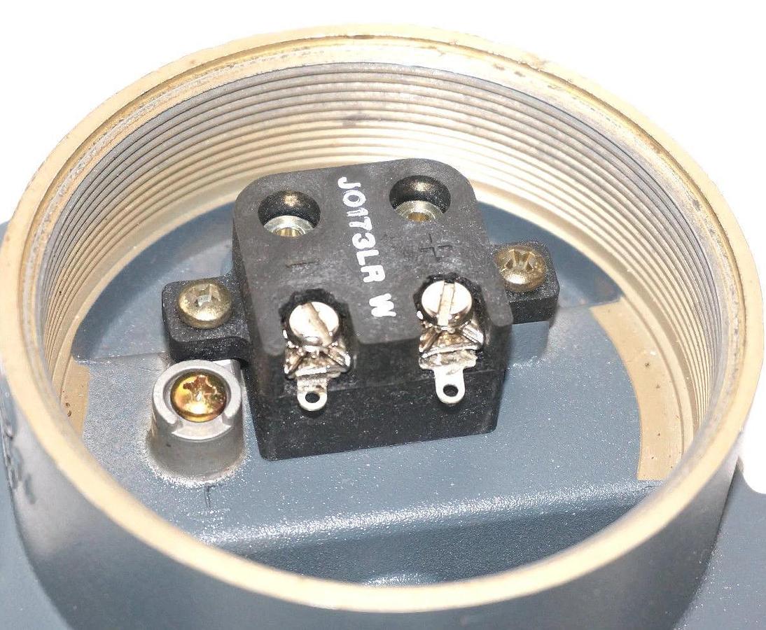 Used FOXBORO 823DP-D3S1NM2 PRESSURE TRANSMITTER REF. NO. 90F50817-8A1 ORIGIN. 2A9106