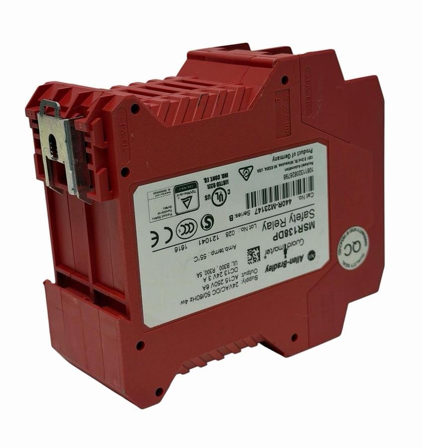 Used ALLEN BRADLEY 440R-M23147 GUARD MASTER SAFETY RELAY SER. B 440RM23147