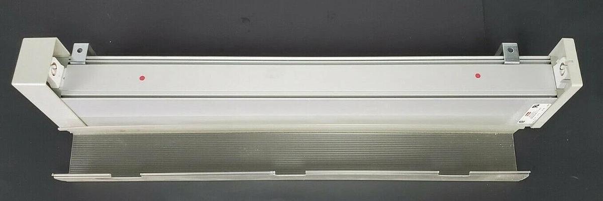 Used NEW HOFFMAN ENCLOSURES A-LF16M24R LIGHT FIXTURE 120VAC 60HZ .60A 45162001