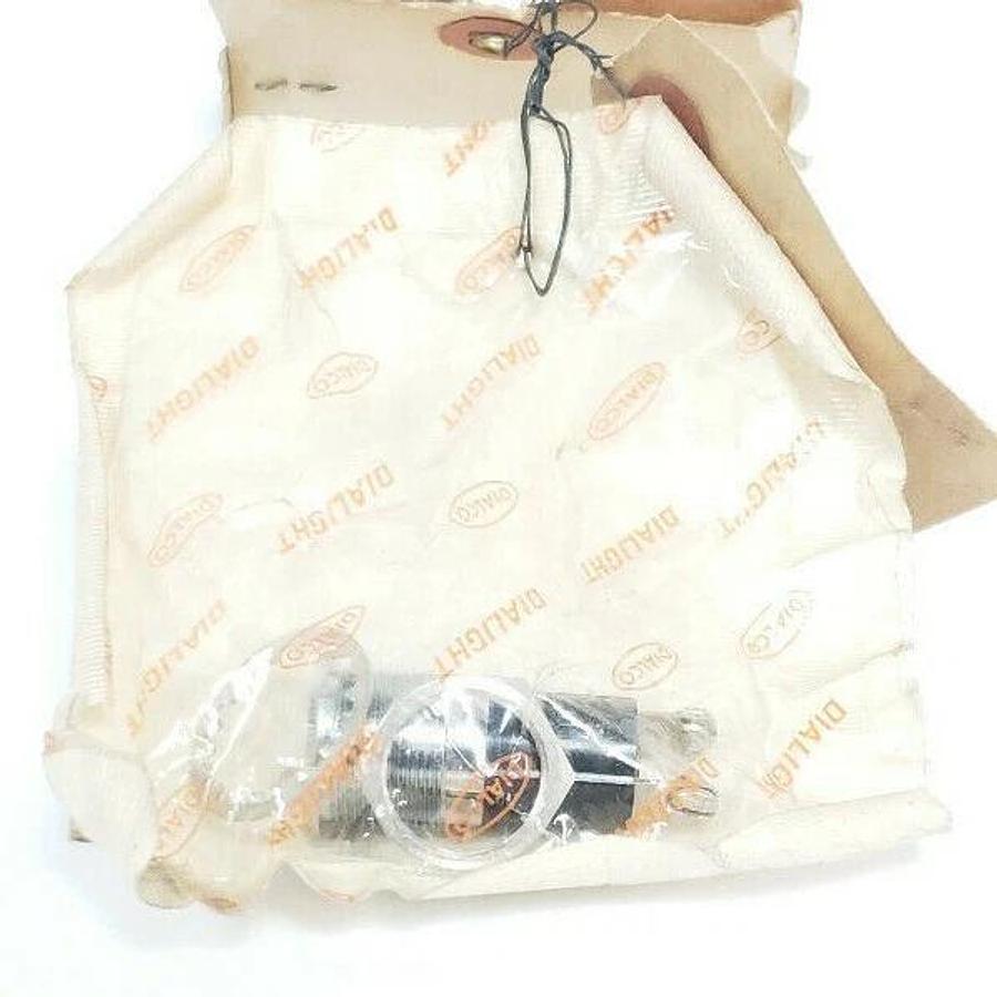 Used NEW DIALCO 95-1508-09-341 DIALIGHT 95150809341