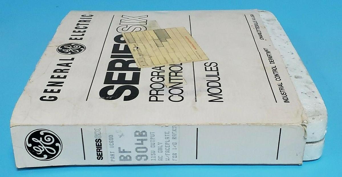 Used NIB GE FANUC IC600BF904B OUTPUT MODULE W/ IC600FP904B FACEPLATE 44A297038-G03