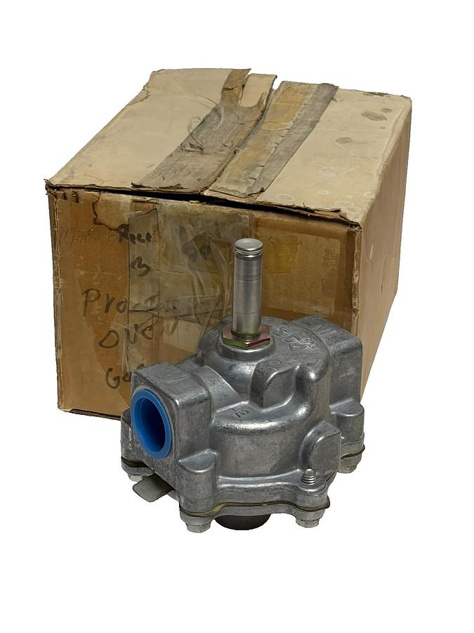 Used ASCO 8215 Series 2-Way Normally Open 1-1/4" NPT Gas Solenoid Valve Body New
