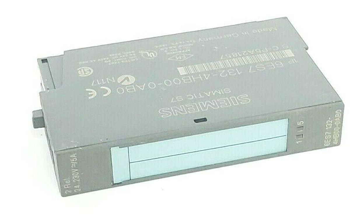 Used SIEMENS 6ES7132-4HB00-0AB0 OUTPUT MODULE 2 POINT 24 VDC/230 VA (CRACKED)