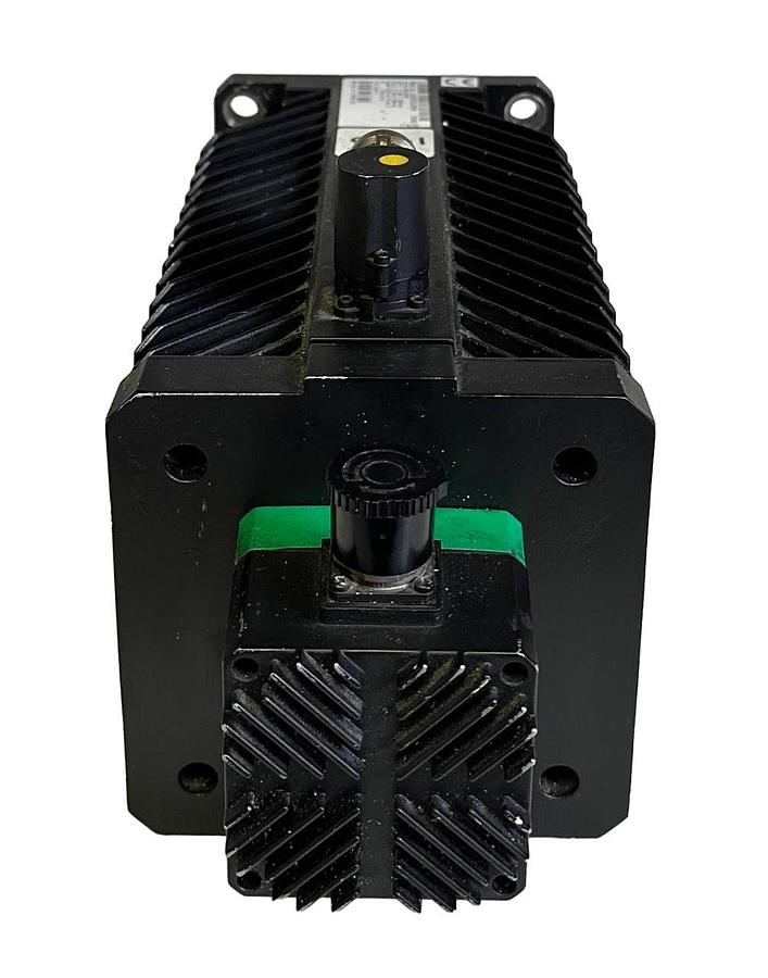 Used CONTROL TECHNIQUES 142UMC301CACAA BRUSHLESS SERVO MOTOR 12.2Nm 380/480V
