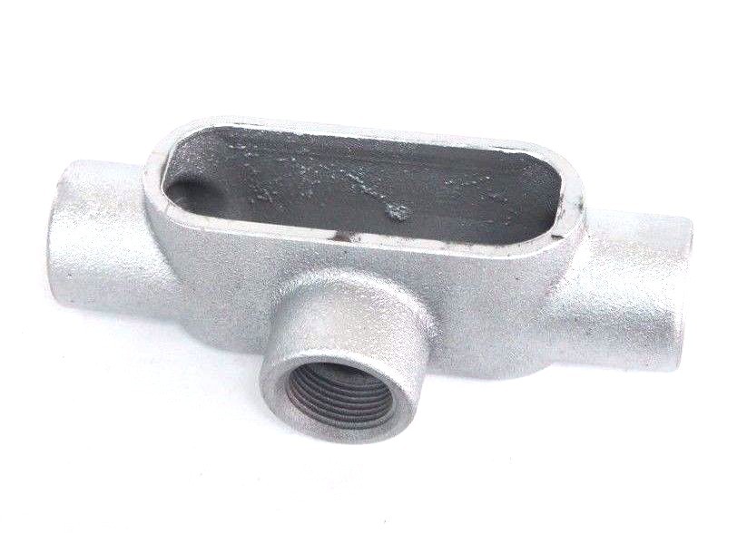Used BOX OF 5 NEW STEEL ELECTRIC T37F7 1" THREADED CONDUIT BODIES FORM 7, TYPE T, T37