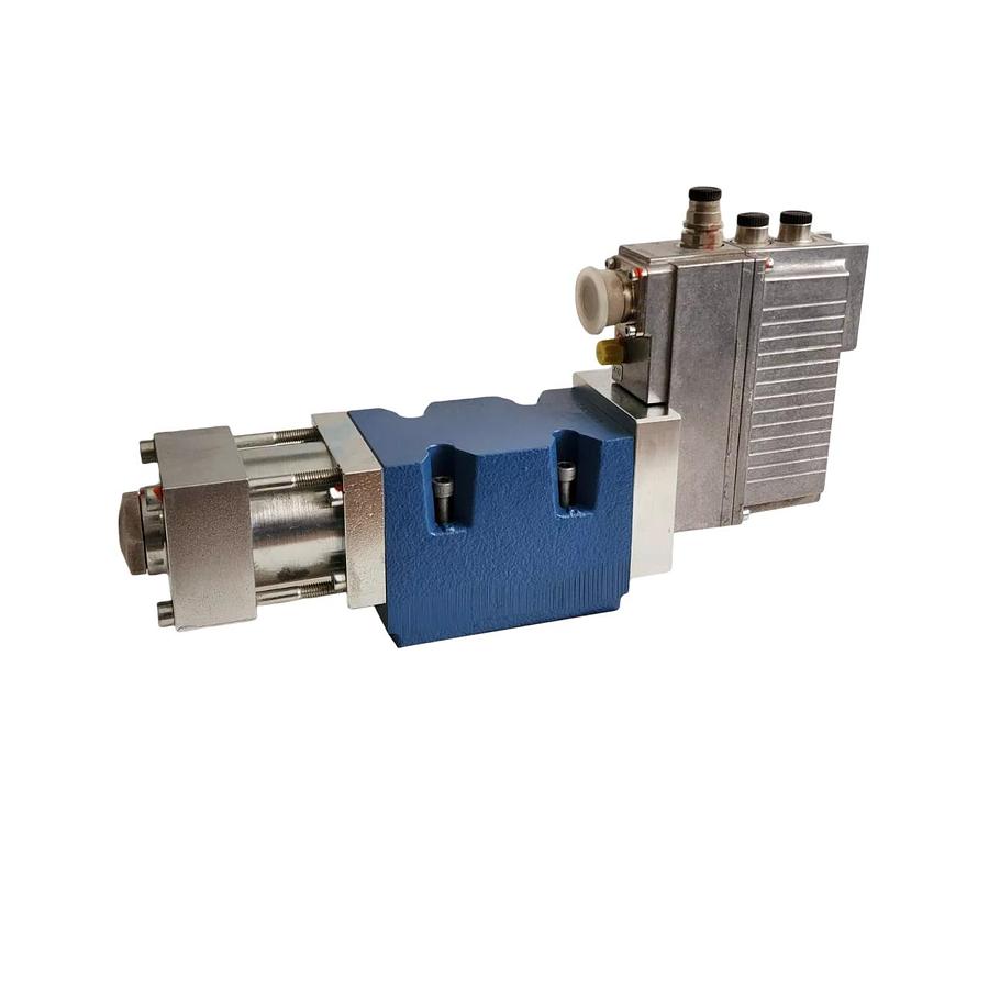 Used MOOG D637-1022-0001 / R40KX2M3NS92-BEE2F1 D637 DIRECT DRIVE SERVO VALVE w/CABLES