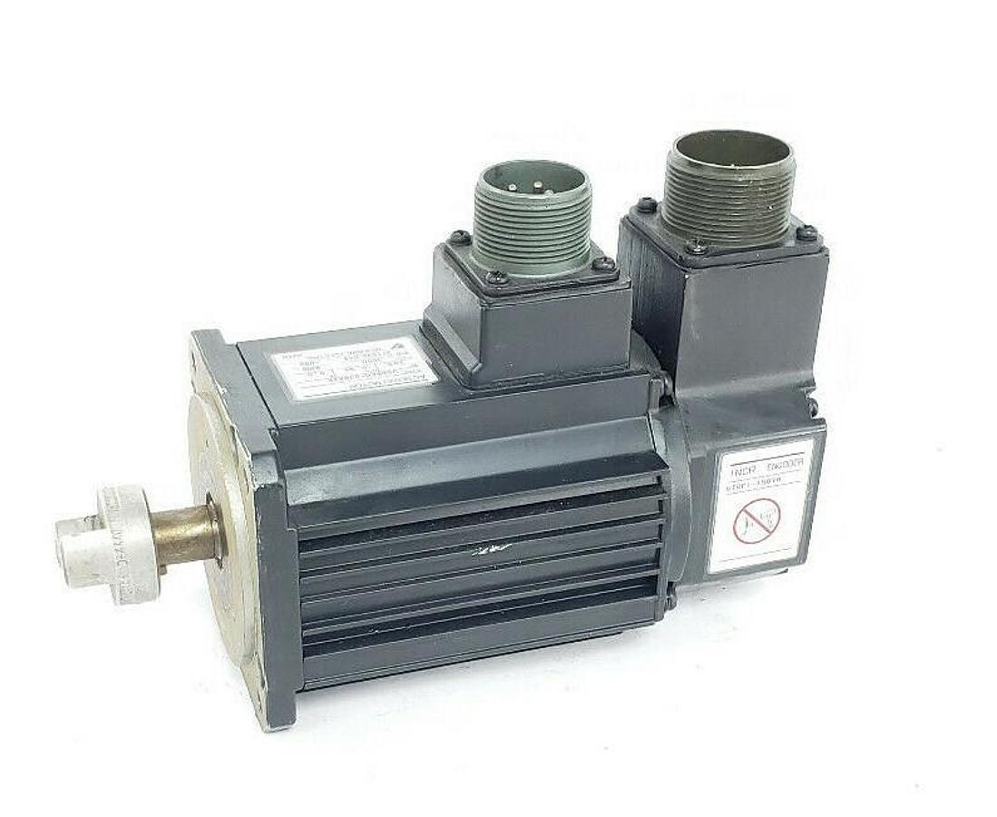 Used YASKAWA USAREM-03BE2K AC SERVO MOTOR W/ UTOPI-150YA INCR. ENCODER USAREM03BE2K