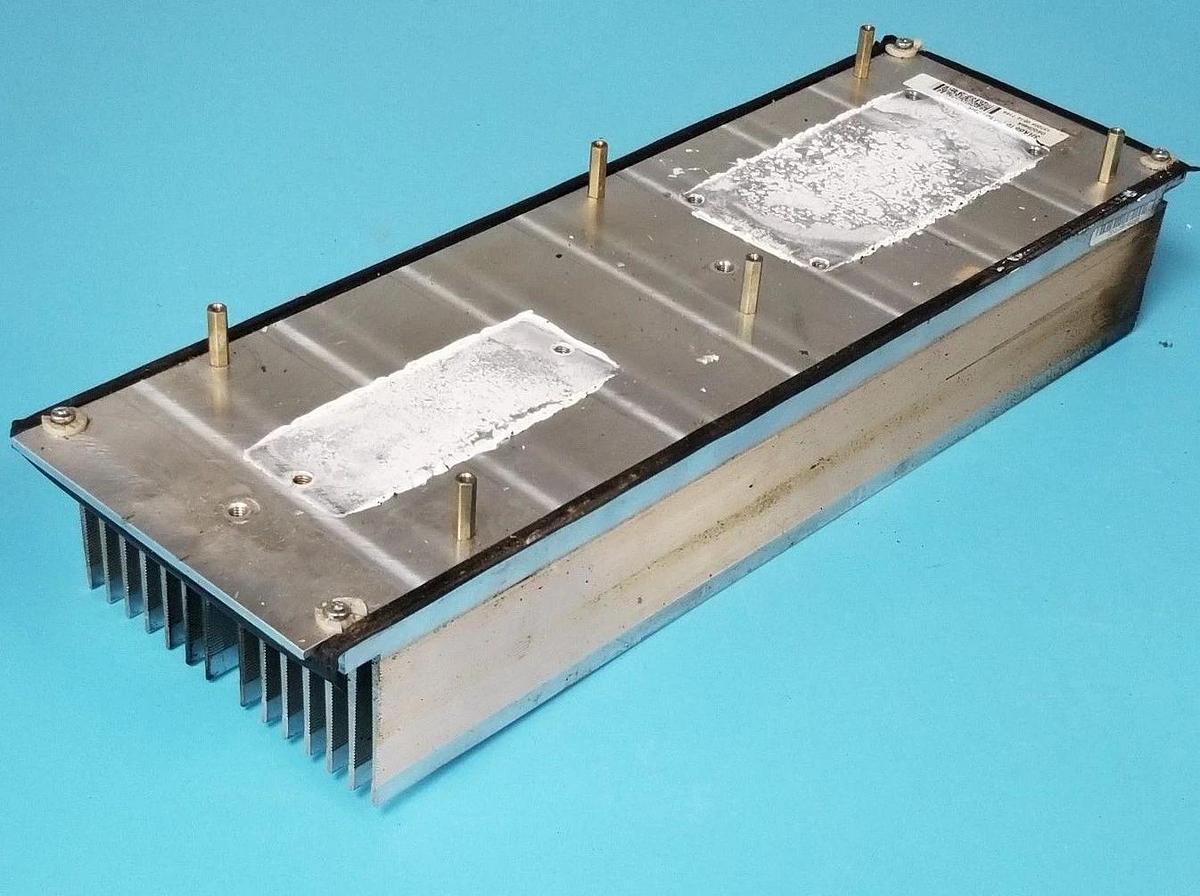 Used ABB HEAT SINK / BASE PLATE FOR 3HAB8101-18/09A SERVO DRIVE