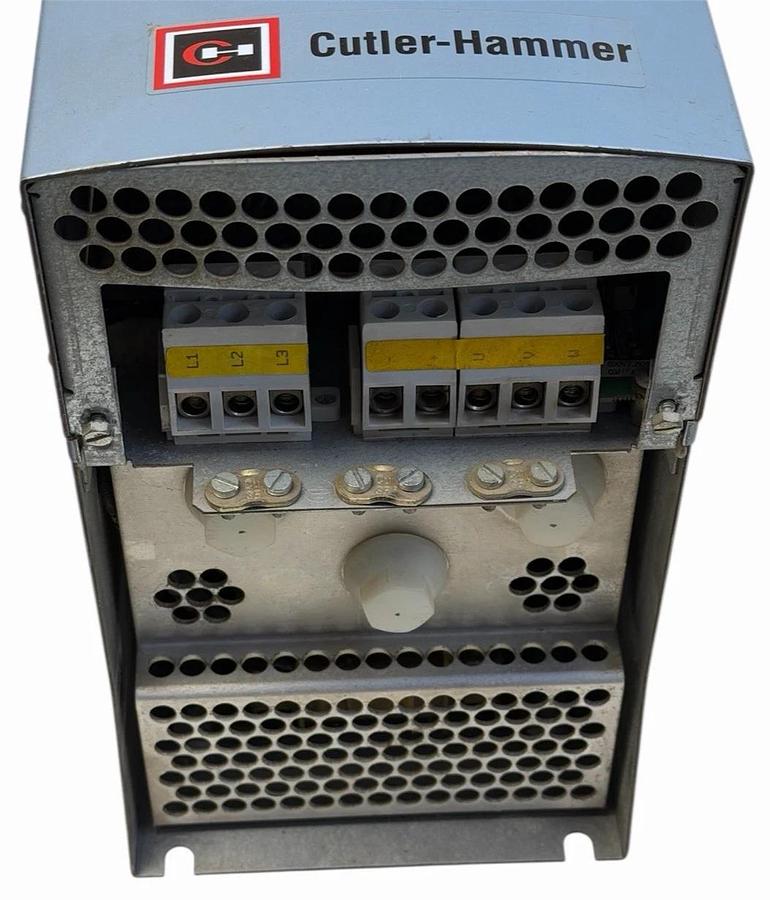 Used CUTLER-HAMMER SV9F20AS-6M0A00 SV9000 Drive 2HP 230V 3-Phase VFD