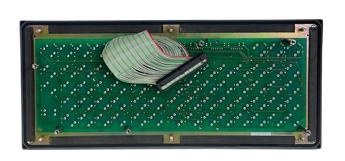 Used OKUMA M-SC / 971494 / C-9402-4101-1 OPUS 7000 OPERATOR KEYPAD ASSEMBLY USNP