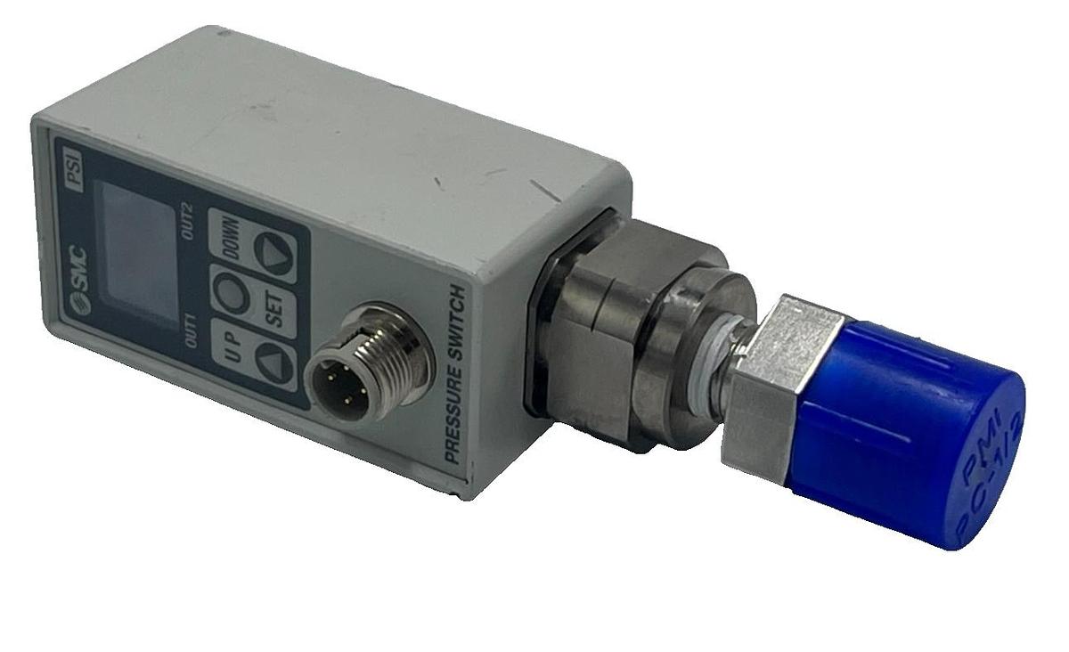 Used SMC ISE70-N02-27-P Digital Pressure Switch 0-1 MPa NPT 1/4 NPN Output 12-24VDC