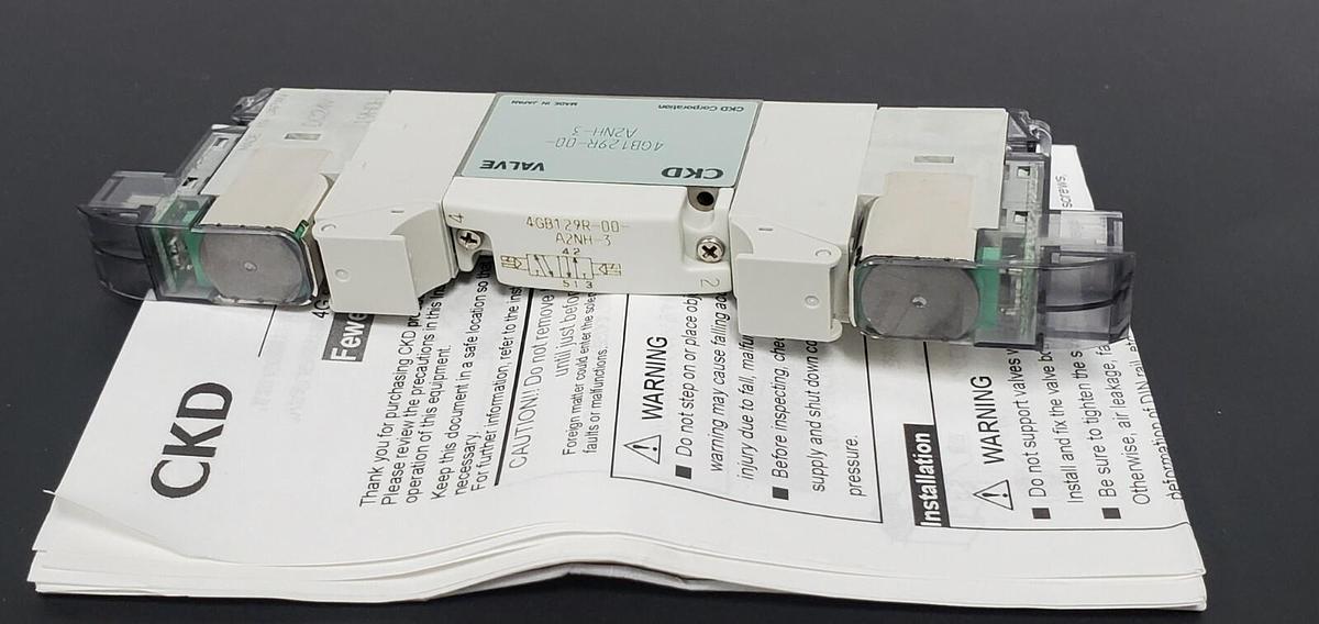 CASE OF 36 NIB CKD 4GB129R-00-A2NH-3 PILOT VALVES DC24V 4GB129R00A2NH3