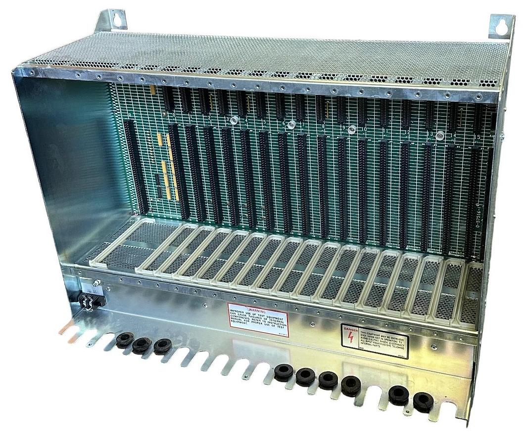 Used RELIANCE ELECTRIC 57C-331 / 57C331 AUTOMAX 16-SLOT RACK 100/120VAC 8/7A 50/60Hz