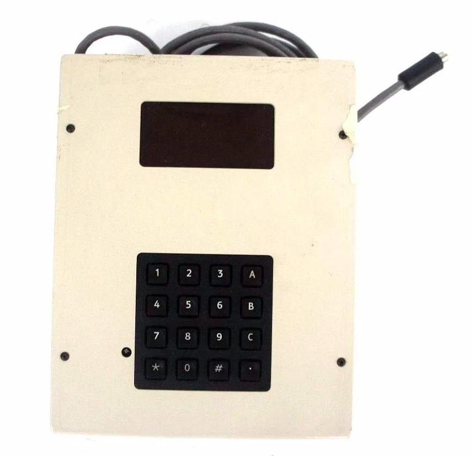 Used DELUXE LABORATORIES BOARD, KEYMAT 3K16T203 KEYPAD, ITRON GU128X64-800, 72909-01