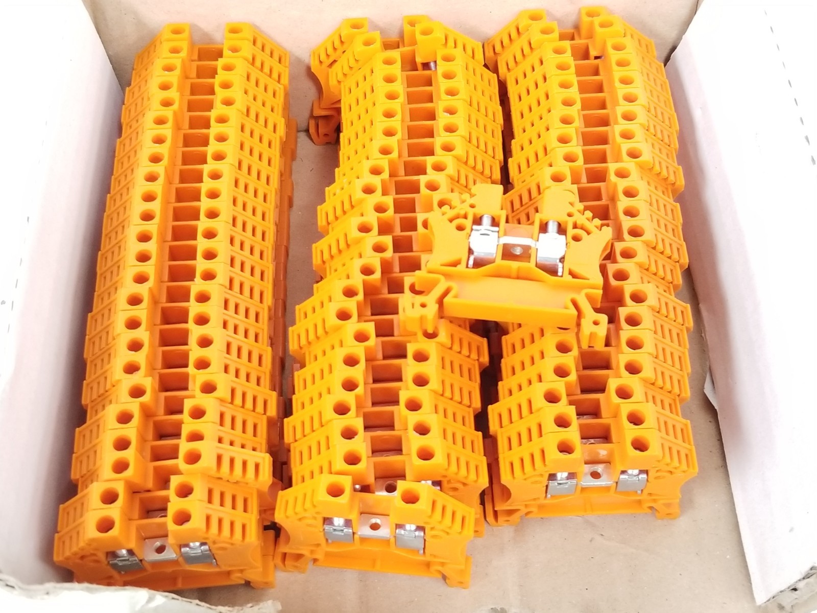 LOT OF 70 NIB DINnectors DN-T10ORG TERMINAL BLOCKS 10AWG 30AMP 600V DNT10ORG