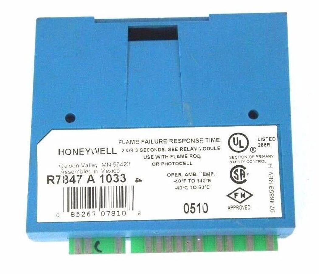Used HONEYWELL RM7823A-1016 PRIMARY FLAME SWITCH W/ R7847A-1033 FLAME AMPLIFIER