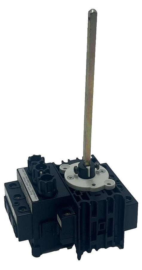 Used ADVANCE CONTROLS XF304BY 30A 4-Pole Non-Fused Disconnect Switch NEMA 4X Yellow