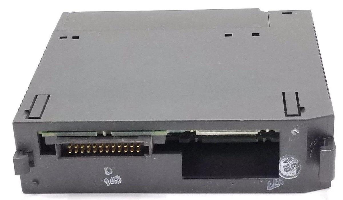 Used GE FANUC IC693MDL655E INPUT MODULE 32PT, 24 VDC POS/NEG FAST MISSING COVER