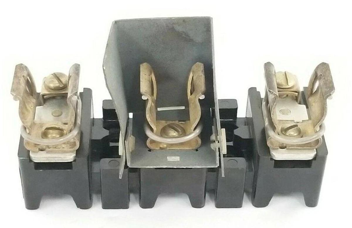 Used ALLEN BRADLEY 1494F-C633 FUSE BLOCK SER. B P/N: 40023-414-01, 30A, 600V